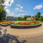 Архитектурное бюро MADE GROUP. Благоустройство. Вишневый сквер на пересечении улиц Пушкинской и Кирова в Ижевске. Фото